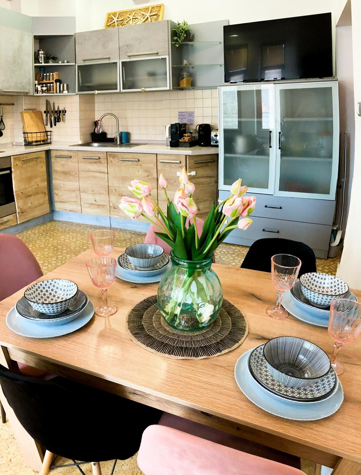 Two Bedroom Apartment -Welcome To Burgas- Top Location, Central Station, Main Walking Street, Sea Garden, Near The Beach المظهر الخارجي الصورة